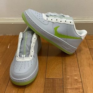 Nike Air Force 1 LB8 3- Sz 4Y= 5.5 W - Wolf Grey/Ghost Green